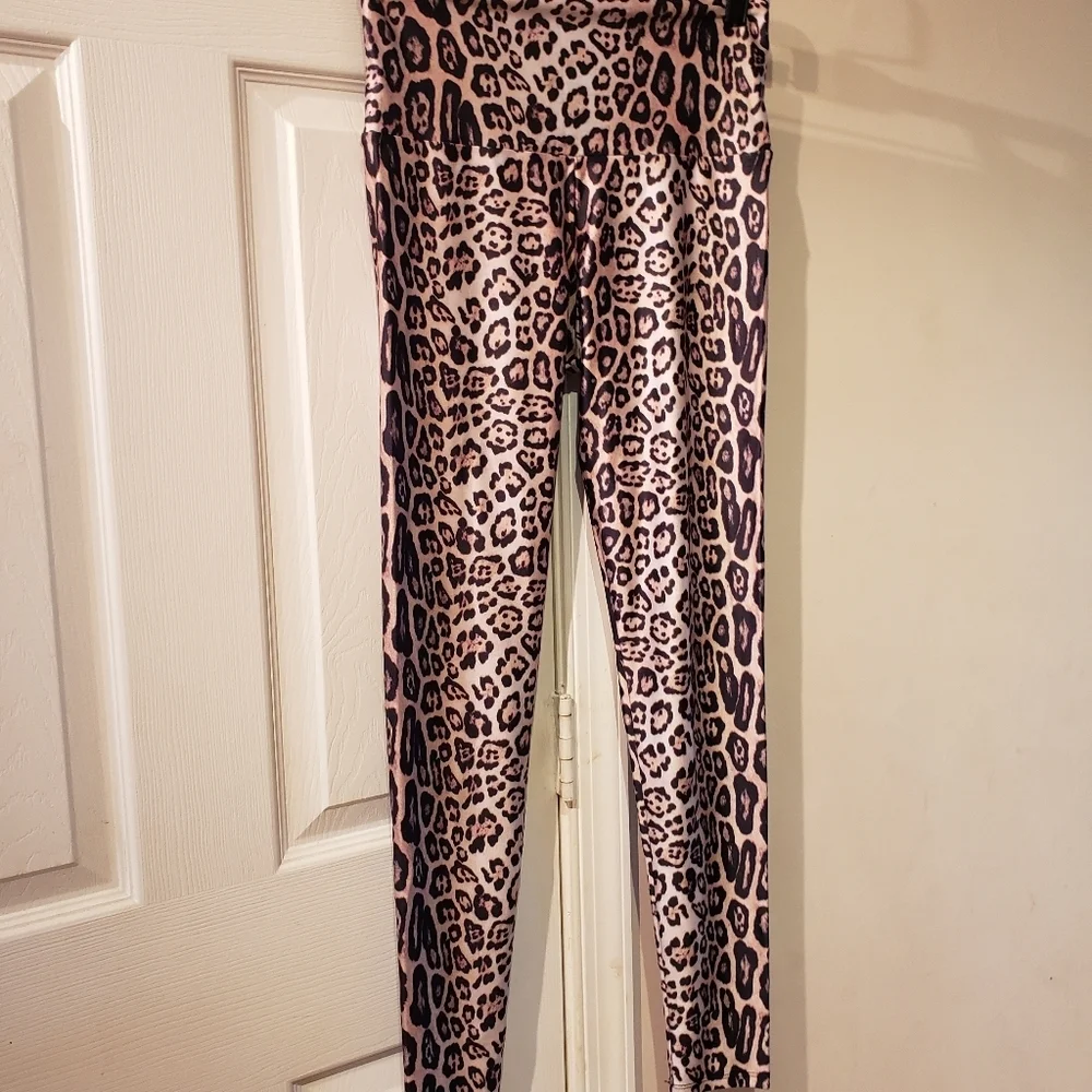 Onzie Mamba PythonHIGH RISE LEGGING - LEOPARD - Picture 8 of 12